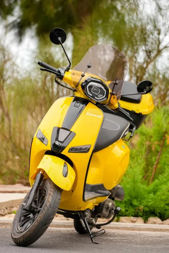Léonardo Picasso 50 CC Jaune Rental in Agadir